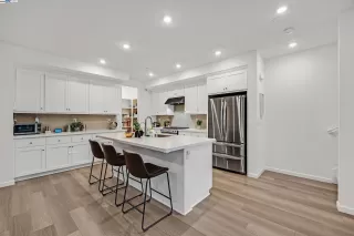 Photo #6: 41117303 Listing