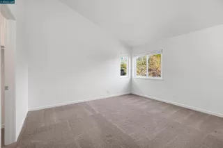 Photo #6: 41117307 Listing