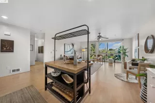 Photo #5: 41117340 Listing