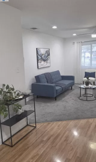 Photo #6: 41117342 Listing