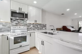 Photo #2: 41117380 Listing 