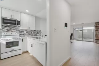 Photo #3: 41117380 Listing 