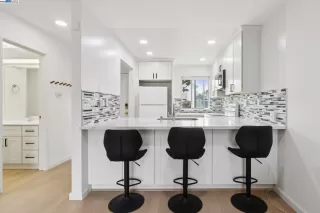 Photo #5: 41117380 Listing 