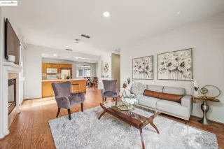 Photo #6: 41117420 Listing 