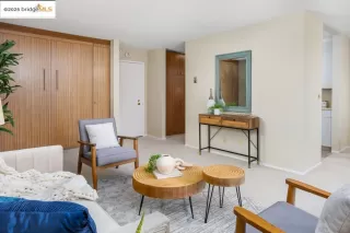 Photo #2: 41117452 Listing 