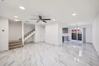 Photo #2: 41117461 Listing 