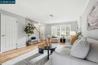 Photo #4: 41117611 Listing