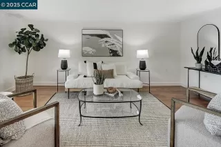 Photo #5: 41117668 Listing