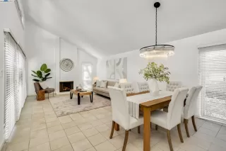 Photo #2: 41117697 Listing 