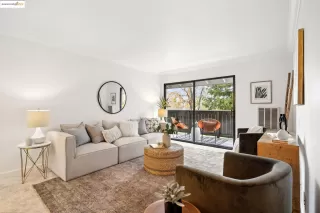 Photo #5: 41117700 Listing 