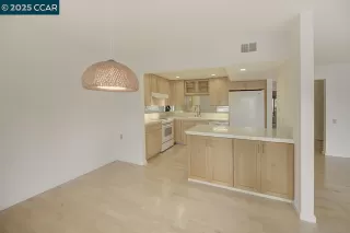 Photo #6: 41117741 Listing 