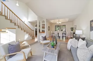 Photo #5: 41117753 Listing