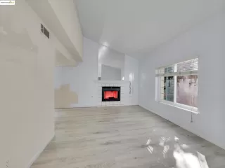 Photo #5: 41117859 Listing 