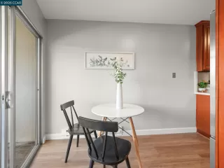 Photo #5: 41117882 Listing 