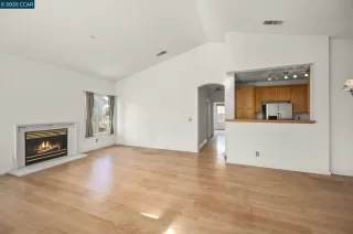 Photo #6: 41117893 Listing 