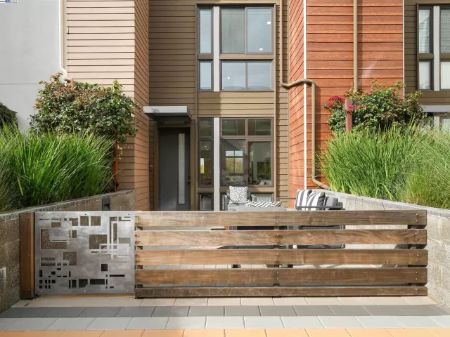 MLS: 41117959 Condo For Sale