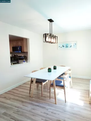 Photo #5: 41117993 Listing 