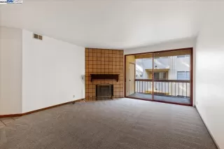 Photo #5: 41118007 Listing 