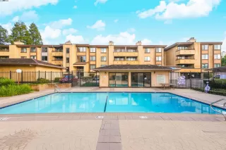 More Details about MLS # 41118033 : 26937 HAYWARD BLVD # 217