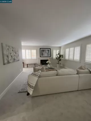 Photo #2: 41118208 Listing 