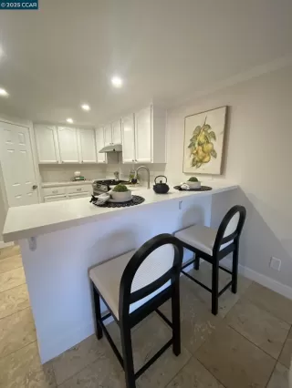 Photo #6: 41118208 Listing 