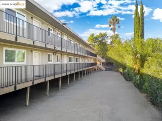 Photo #2: 41118257 Listing