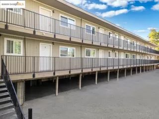 Photo #5: 41118257 Listing