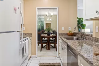 Photo #2: 41118287 Listing