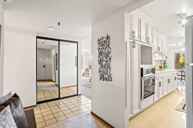 MLS: 41118366 Condo For Sale