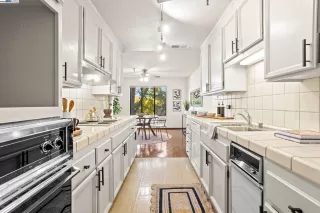 Photo #2: 41118366 Listing