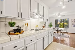 Photo #3: 41118366 Listing