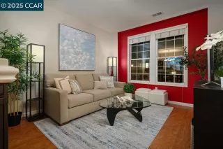 Photo #4: 41118380 Listing