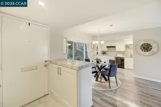 Photo #3: 41118391 Listing