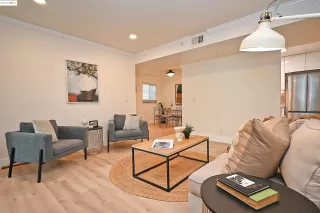 Photo #6: 41118404 Listing