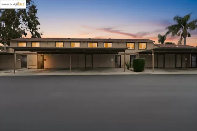 MLS: 41118475 Condo For Sale