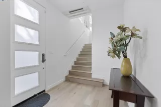 Photo #2: 41118561 Listing 