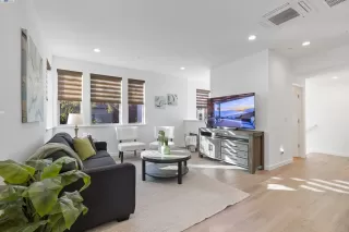 Photo #3: 41118561 Listing 