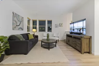 Photo #5: 41118561 Listing 