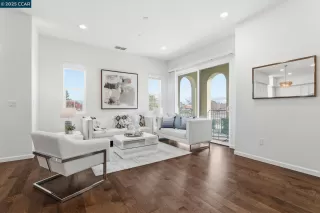 Photo #4: 41118563 Listing