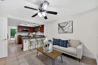 Photo #5: 41118566 Listing 