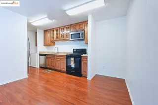 Photo #6: 41118616 Listing