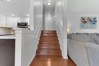 Photo #5: 41118630 Listing 