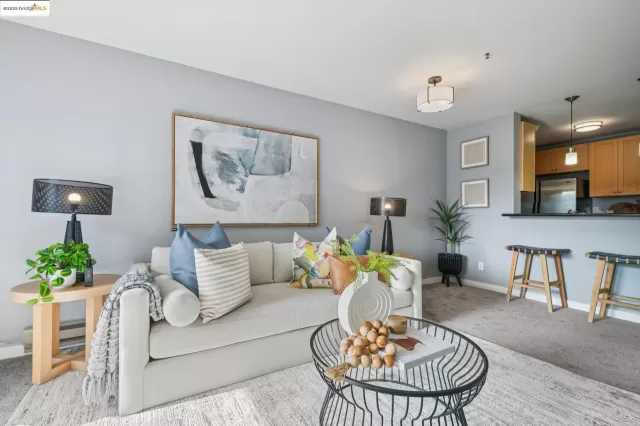 MLS: 41118638 Condo For Sale