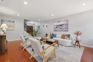 Photo #2: 41118693 Listing 