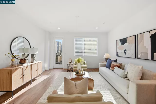 MLS: 41118695 Condo For Sale