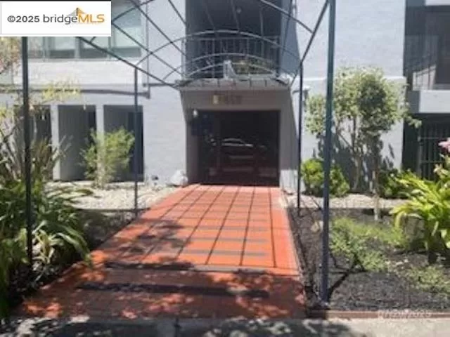 MLS: 41118764 Condo For Sale