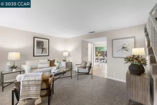 Photo #5: 41118785 Listing 