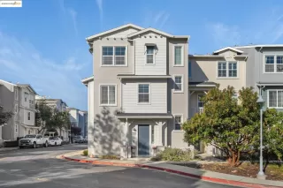 Photo #5: 41118803 Listing 