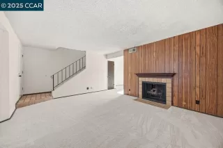 Photo #5: 41118815 Listing 