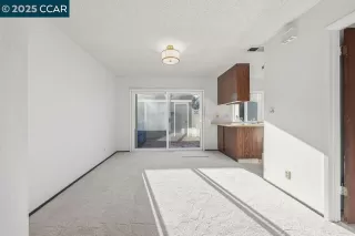 Photo #6: 41118815 Listing 